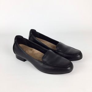 Clarks Black Leather Low Heel Slip On Loafer 7.5